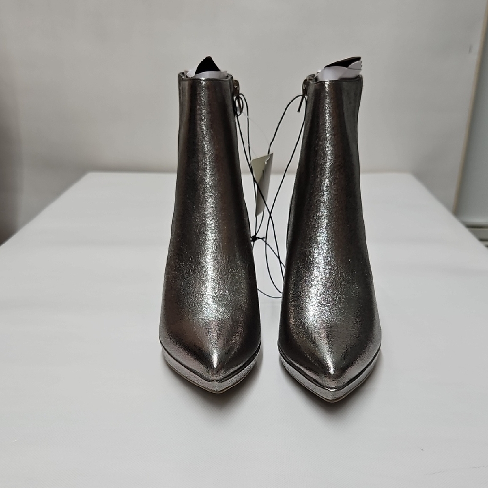 Worthington Womens Bannow Flared Heel Booties.